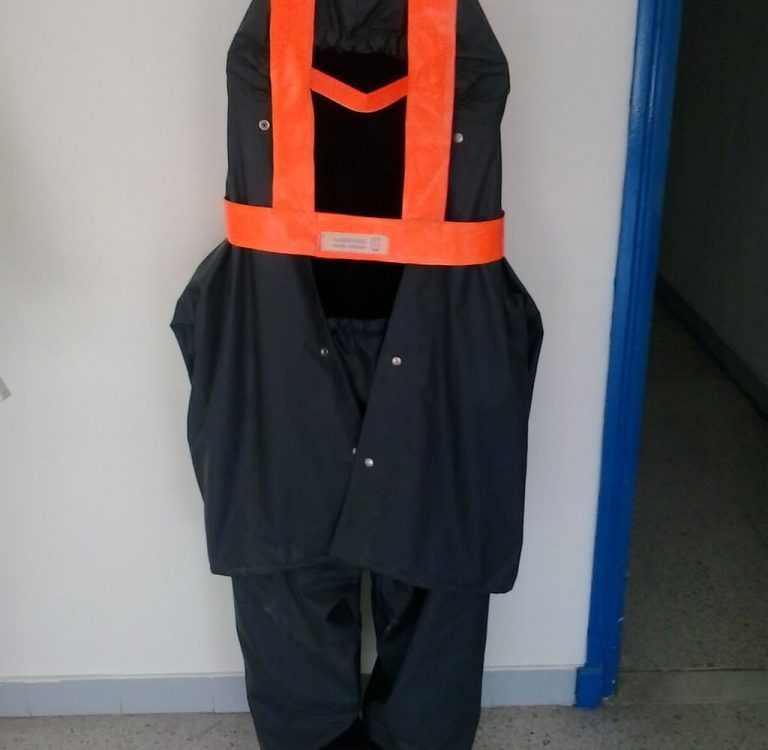 impermeable-17-768x1024