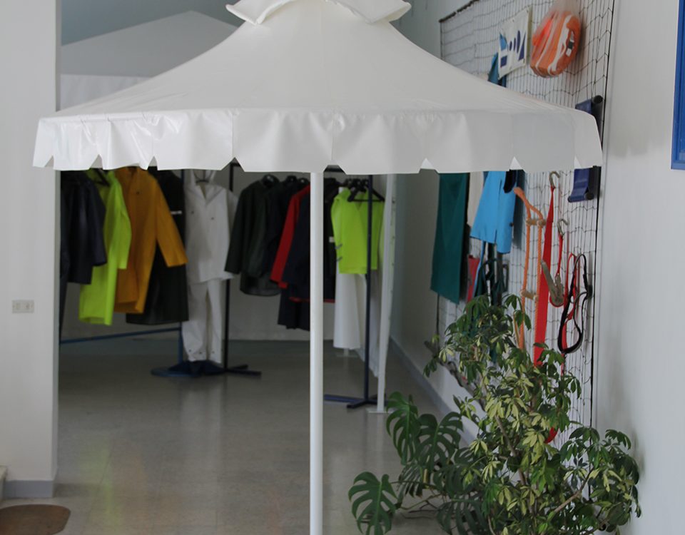 parasol-pour-piscine